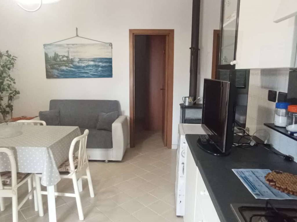 casa indipendente in vendita a Terracina