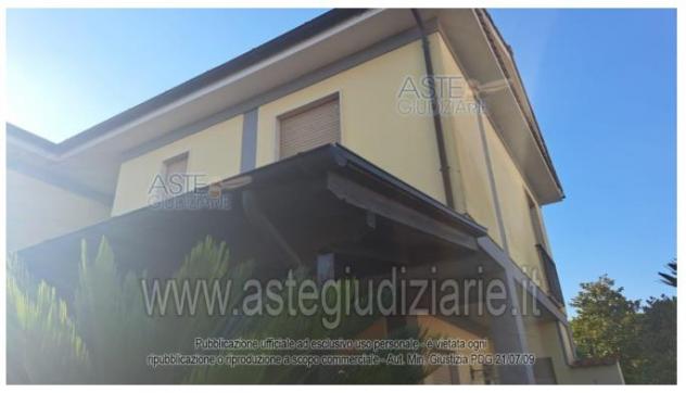 casa indipendente in vendita a Terracina