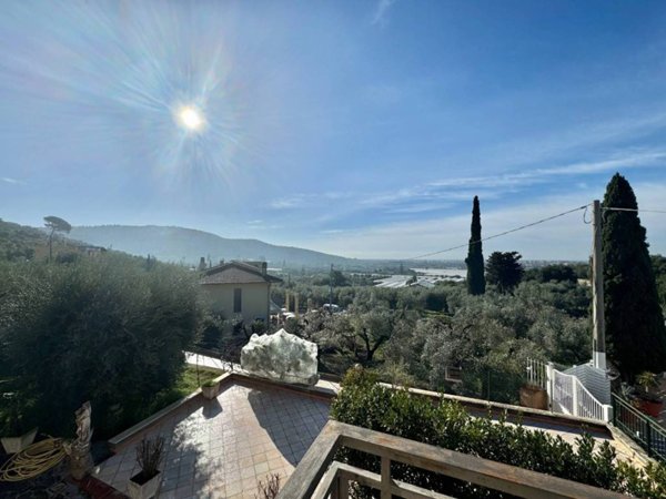 casa indipendente in vendita a Terracina in zona Casaletti
