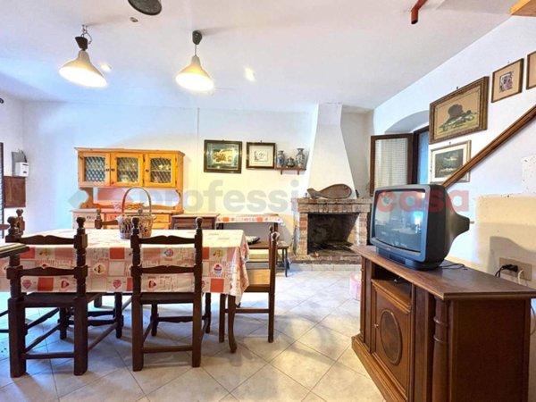 casa indipendente in vendita a Terracina