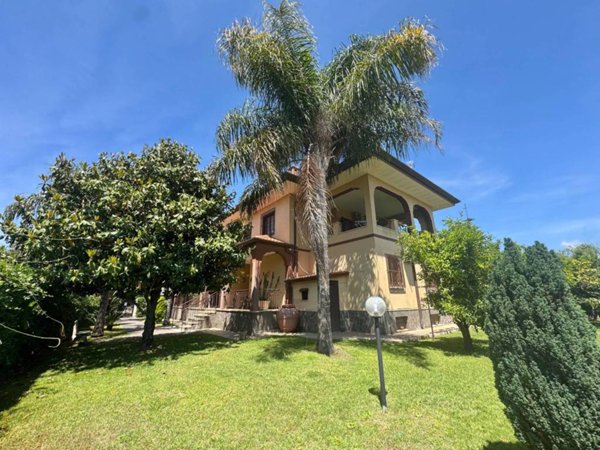 casa indipendente in vendita a Terracina