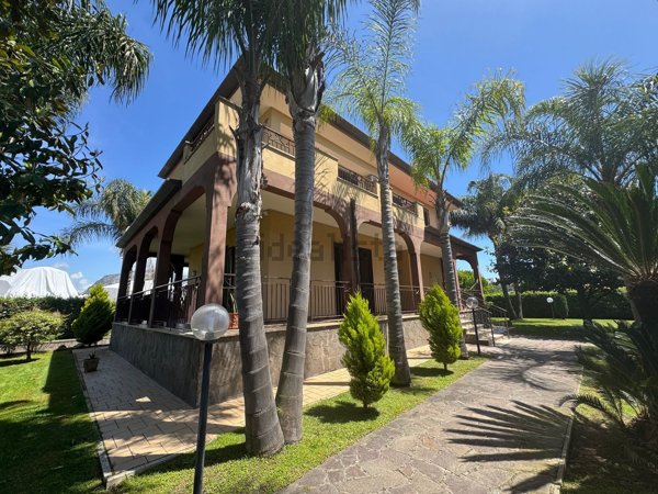 casa indipendente in vendita a Terracina