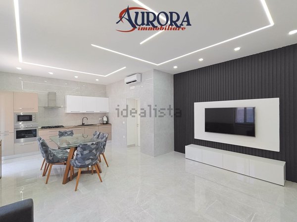 casa indipendente in vendita a Terracina