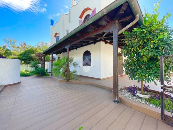 casa indipendente in vendita a Terracina