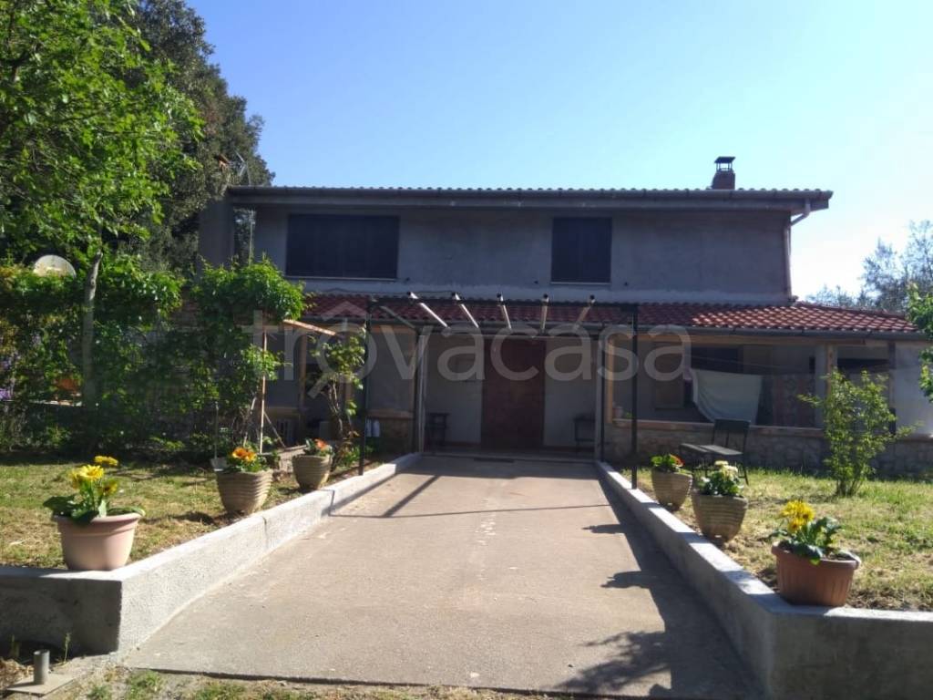 casa indipendente in vendita a Terracina