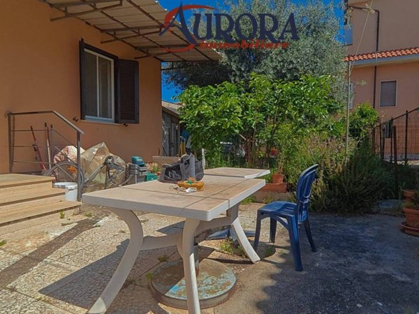 casa indipendente in vendita a Terracina