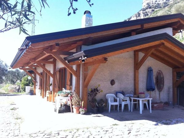 casa indipendente in vendita a Terracina in zona Casaletti