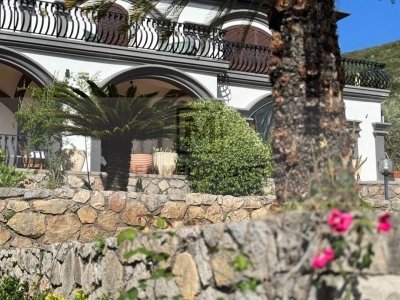 casa indipendente in vendita a Terracina
