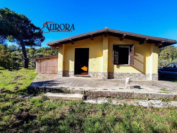 casa indipendente in vendita a Terracina