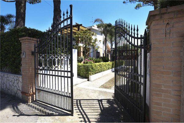 casa indipendente in vendita a Terracina