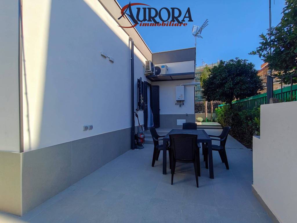 casa indipendente in vendita a Terracina