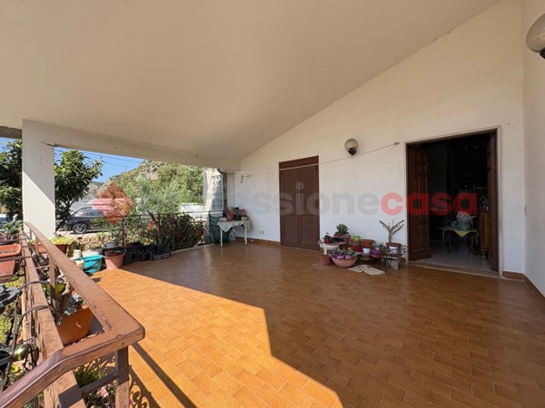 casa indipendente in vendita a Terracina