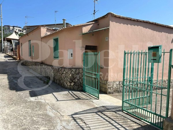 casa indipendente in vendita a Terracina