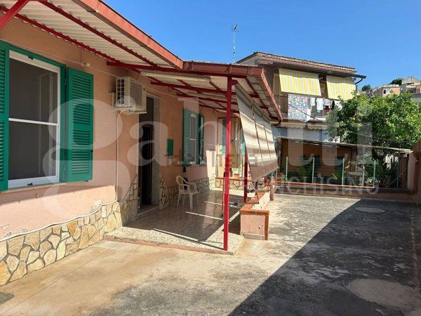 casa indipendente in vendita a Terracina