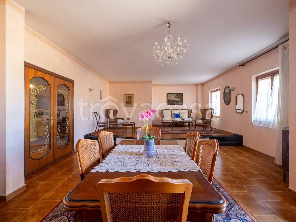 casa indipendente in vendita a Terracina