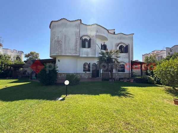 casa indipendente in vendita a Terracina