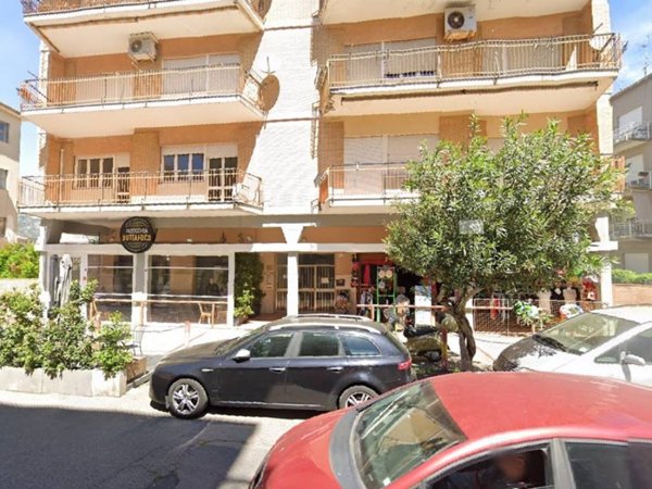 negozio in vendita a Terracina