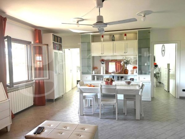 casa indipendente in vendita a Terracina