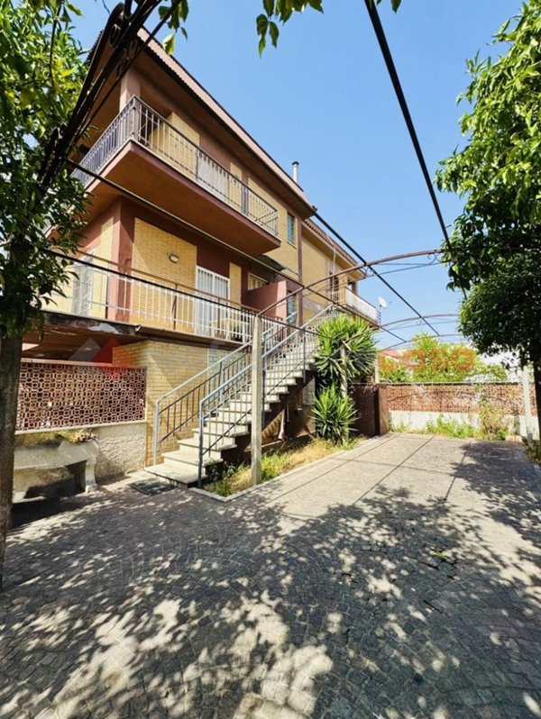 casa indipendente in vendita a Terracina