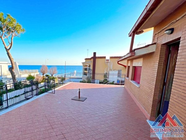 casa indipendente in vendita a Terracina