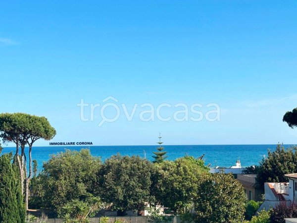 casa indipendente in vendita a Terracina
