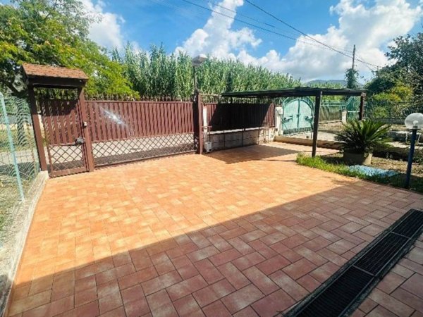 casa indipendente in vendita a Terracina