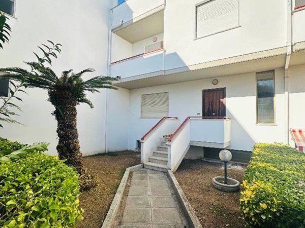casa indipendente in vendita a Terracina in zona Hermada