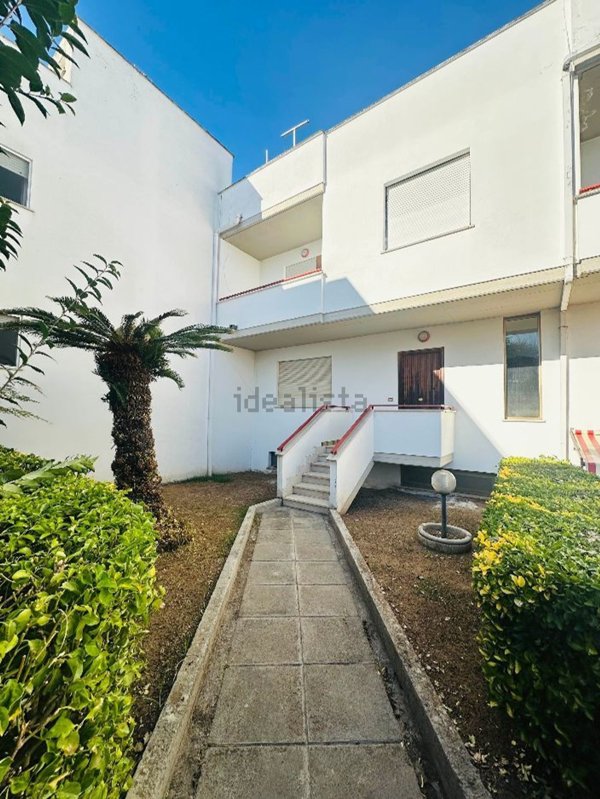 casa indipendente in vendita a Terracina in zona Hermada