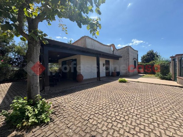 casa indipendente in vendita a Terracina