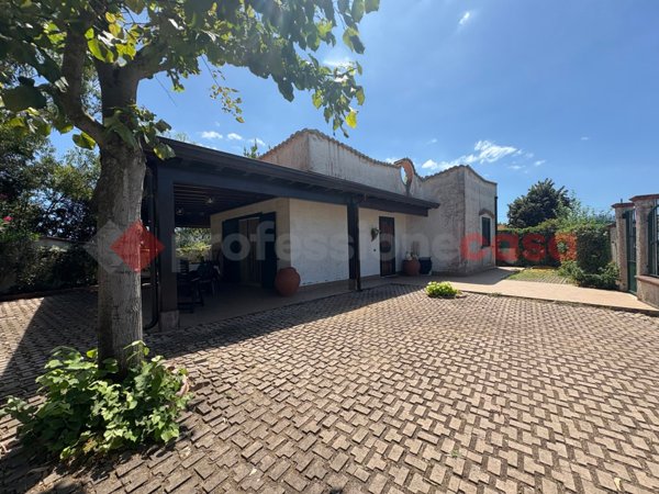 casa indipendente in vendita a Terracina