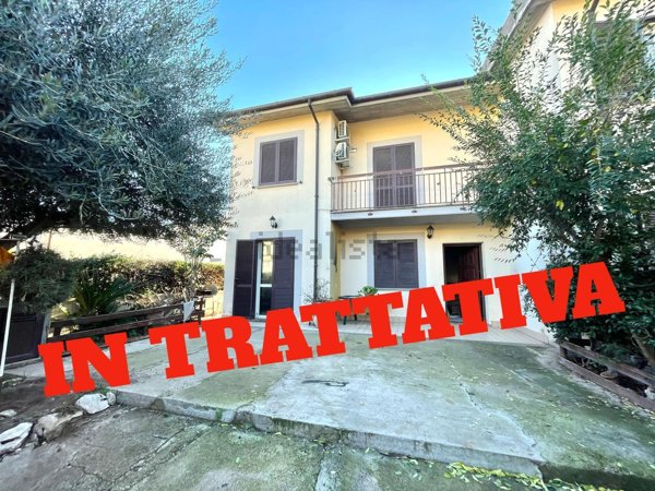 casa indipendente in vendita a Terracina in zona Hermada