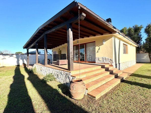 casa indipendente in vendita a Terracina