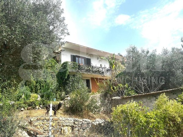 casa indipendente in vendita a Terracina in zona La Fiora