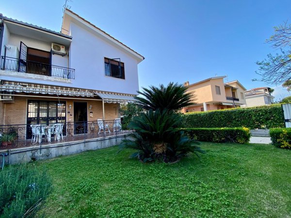 casa indipendente in vendita a Terracina