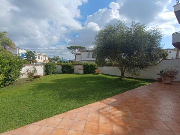 casa indipendente in vendita a Terracina