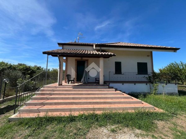 casa indipendente in vendita a Terracina
