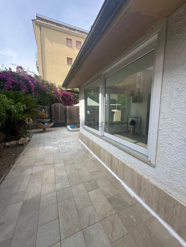 casa indipendente in vendita a Terracina