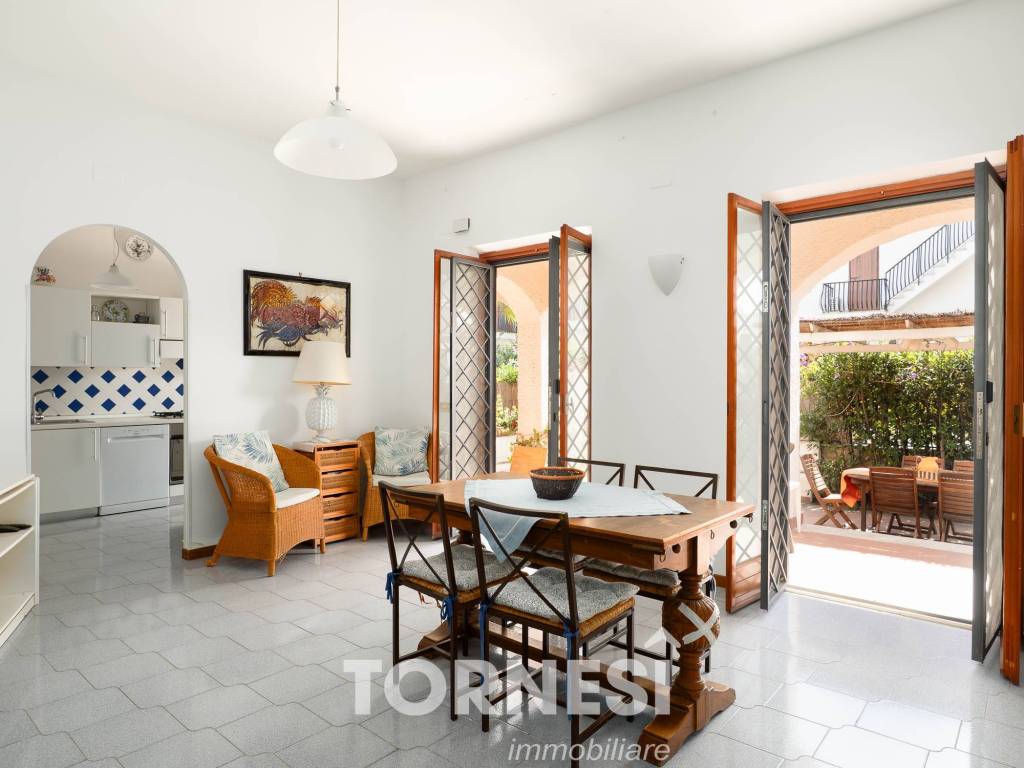 casa indipendente in vendita a Terracina