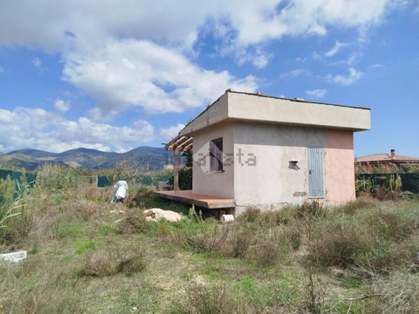 casale in vendita a Terracina