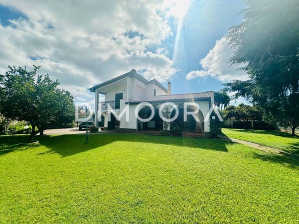 casa indipendente in vendita a Terracina