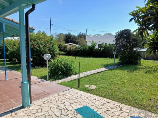 casa indipendente in vendita a Terracina