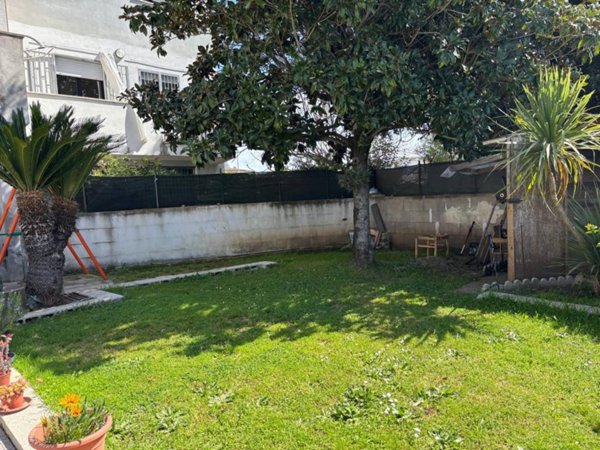 casa indipendente in vendita a Terracina in zona Hermada
