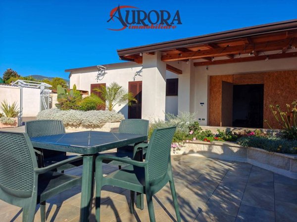 casa indipendente in vendita a Terracina