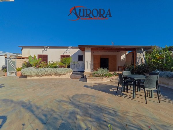 casa indipendente in vendita a Terracina