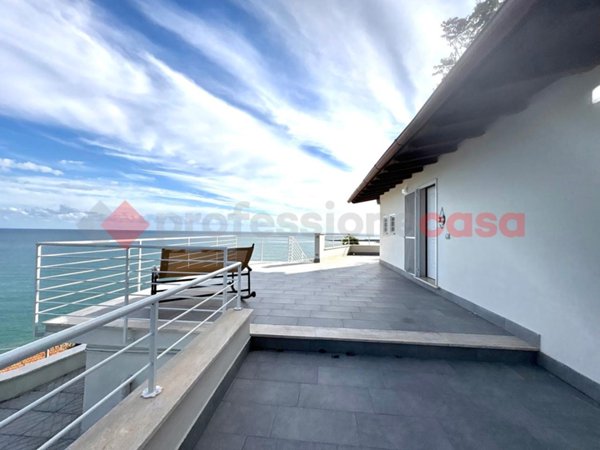 casa indipendente in vendita a Terracina