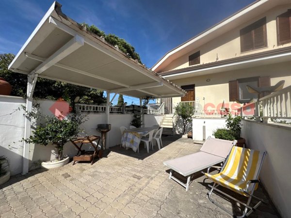 casa indipendente in vendita a Terracina