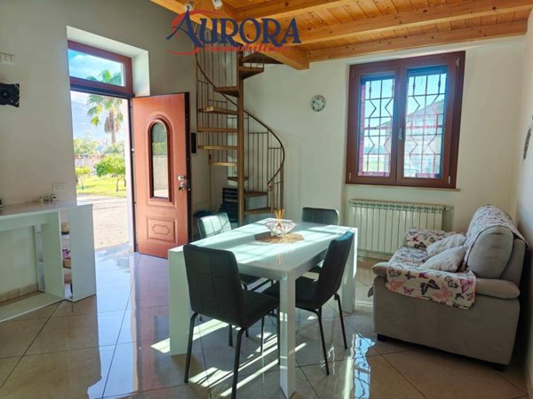 casa indipendente in vendita a Terracina in zona Hermada