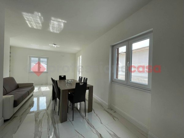 casa indipendente in vendita a Terracina