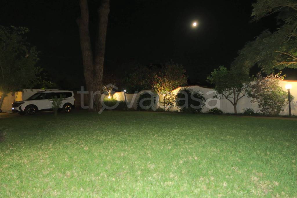 casa indipendente in vendita a Terracina in zona Hermada