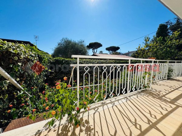 casa indipendente in vendita a Terracina